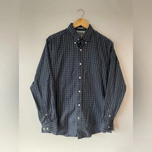 Eddie Bauer wrinkle free classic fit button down shirt size Medium